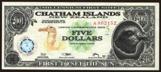 Chatham Islands, 5 dollars, 2001